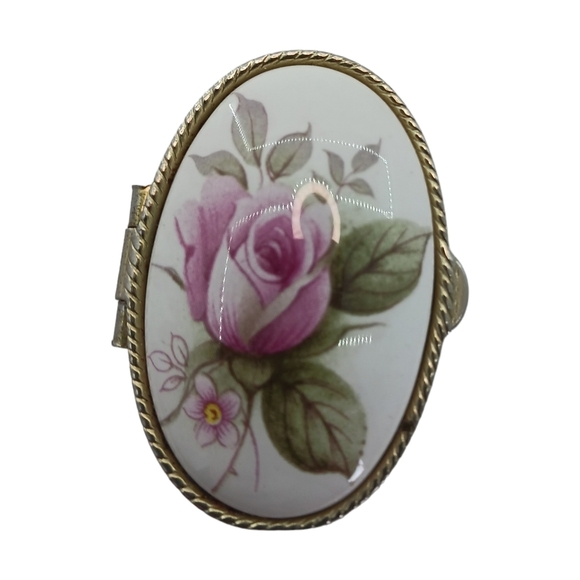 Vintage Pill/ Mints/ Trinket Box Keepsake Box Floral Rose White  Procelain - Picture 5 of 6